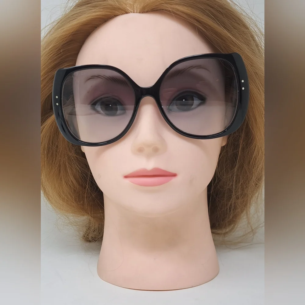Gucci Nero Sunglasses Oversized Square Frame Black Gray GG0472SA 001 56-17-145